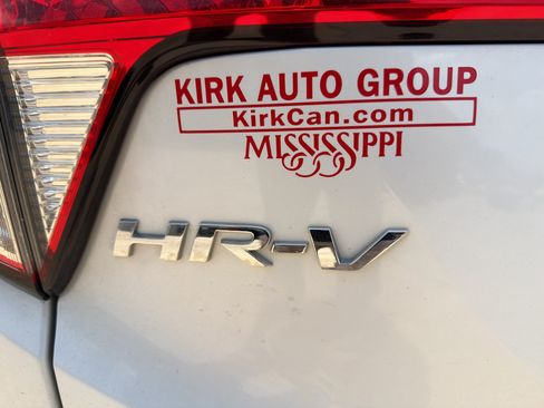 Used 2020 Honda HR-V Touring image 15