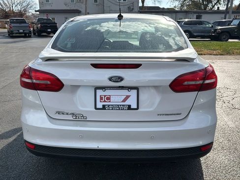 Used 2017 Ford Focus Titanium image 6