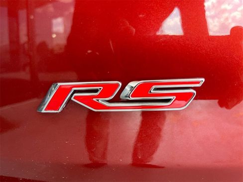 Used 2023 Chevrolet Traverse RS image 36