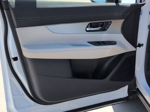 New 2026 Nissan Murano SL image 13