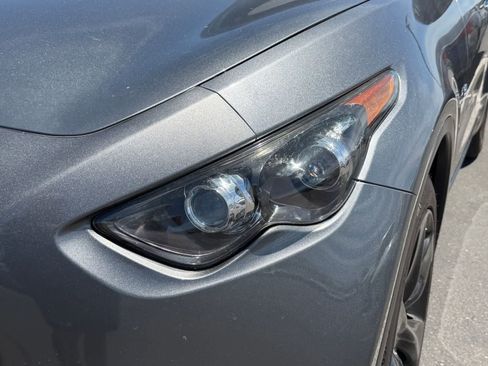 Used 2016 INFINITI QX70 2WD w/ Premium Package image 19