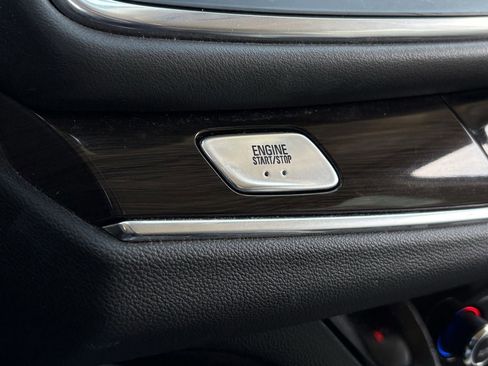 Used 2023 Buick Enclave Essence w/ Sport Touring Edition image 18