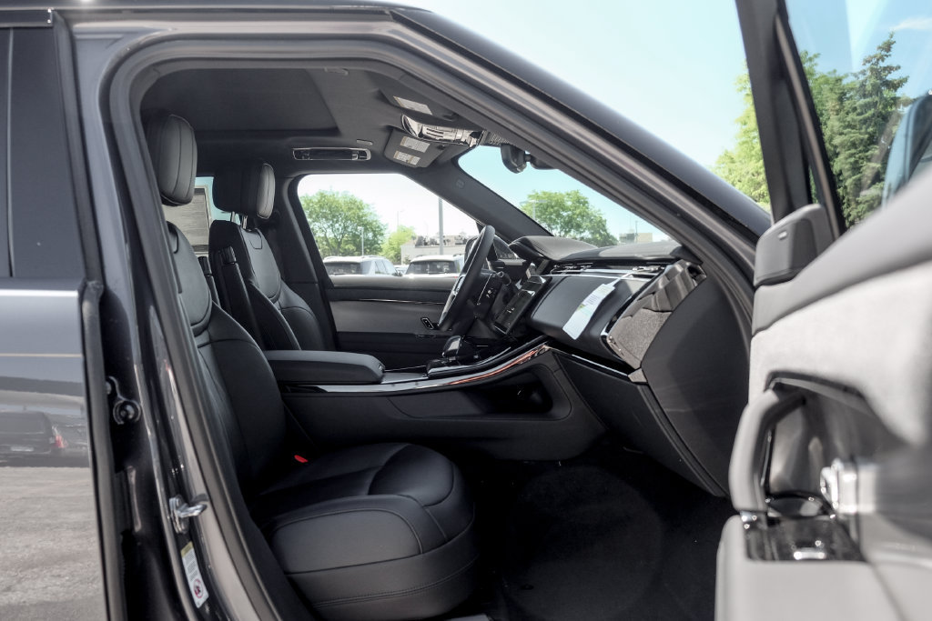 New 2026 Land Rover Range Rover Sport Dynamic SE AWD/4WD image 21