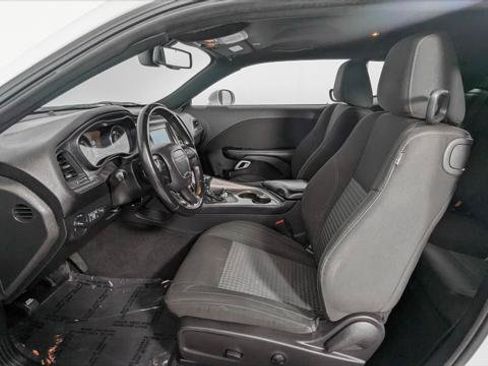 Used 2023 Dodge Challenger SXT RWD image 12