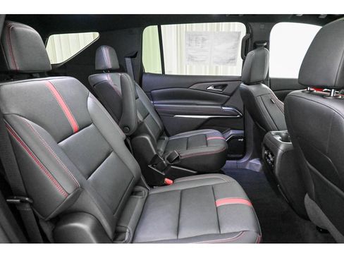 Used 2024 Chevrolet Traverse RS FWD image 20