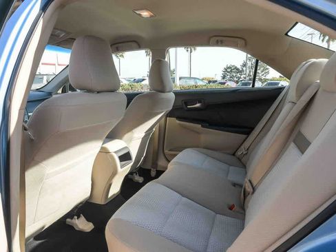 Used 2012 Toyota Camry LE FWD image 18