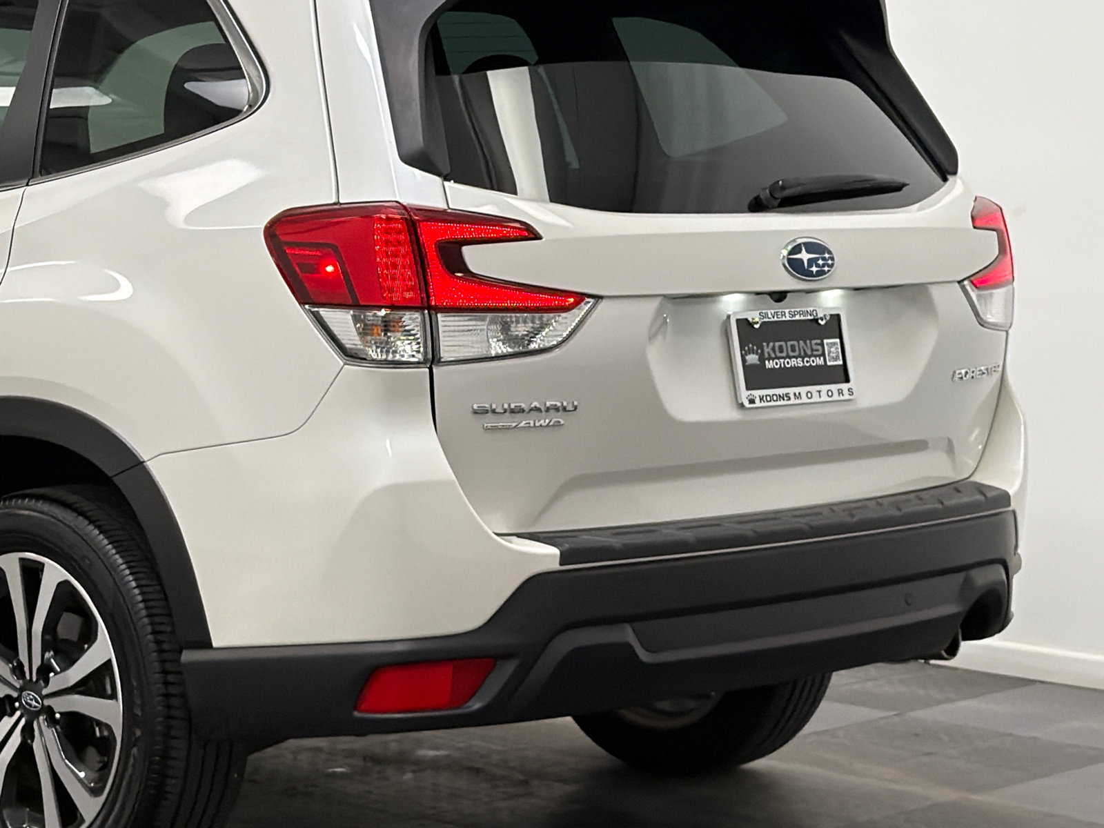 Used 2023 Subaru Forester Limited w/ Popular Package #2 AWD/4WD image 7