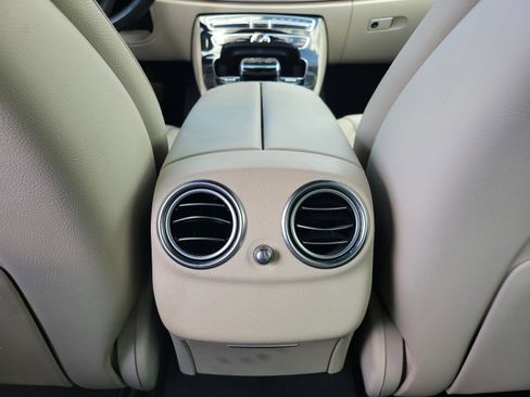 Used 2017 Mercedes-Benz E 300 4MATIC image 11