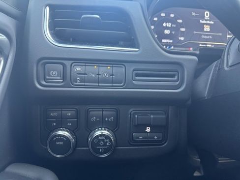 Used 2024 GMC Yukon XL SLE w/ Max Trailering Package image 18