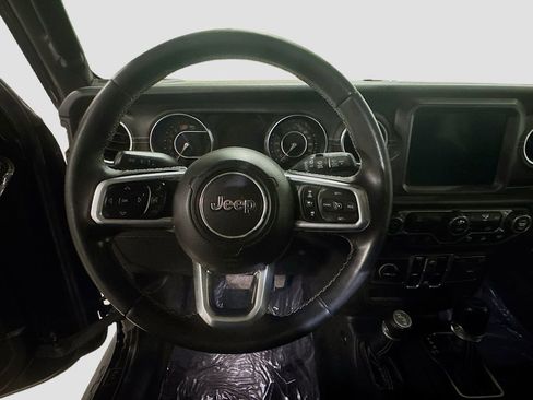 Used 2019 Jeep Wrangler Unlimited Sahara image 13