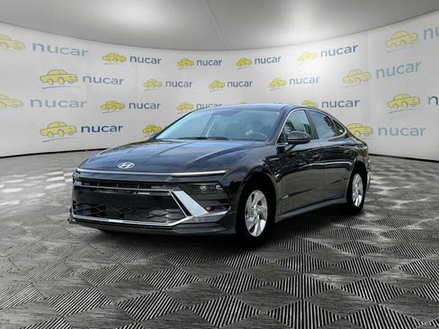 Used 2025 Hyundai Sonata SE image 2