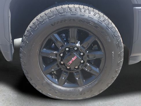 Used 2026 GMC Sierra 2500 AT4 w/ AT4 Premium Plus Package AWD/4WD image 36
