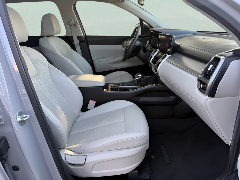 Used 2022 Kia Sorento EX w/ Panoramic Sunroof Package FWD image 15
