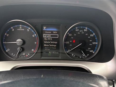 Used 2017 Toyota RAV4 LE image 31