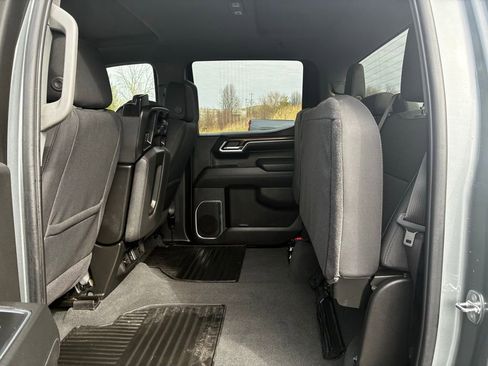 Used 2024 Chevrolet Silverado 1500 LT image 34