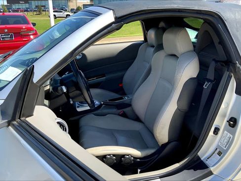 Used 2006 Nissan 350Z Touring image 5