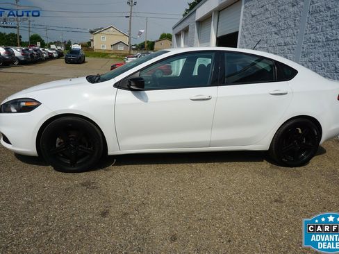 Used 2015 Dodge Dart SXT w/ Sun/Sound Group FWD image 4