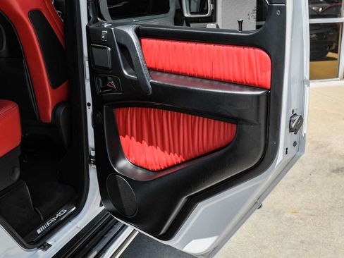 Used 2016 Mercedes-Benz G 63 AMG 4MATIC image 38