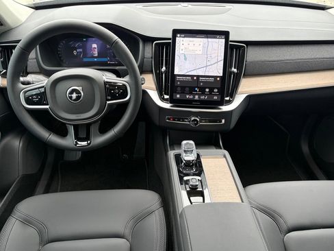 New 2026 Volvo XC90 B5 Core w/ Protection Package Premier image 10