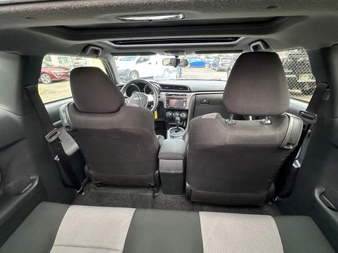 Used 2015 Scion tC image 10