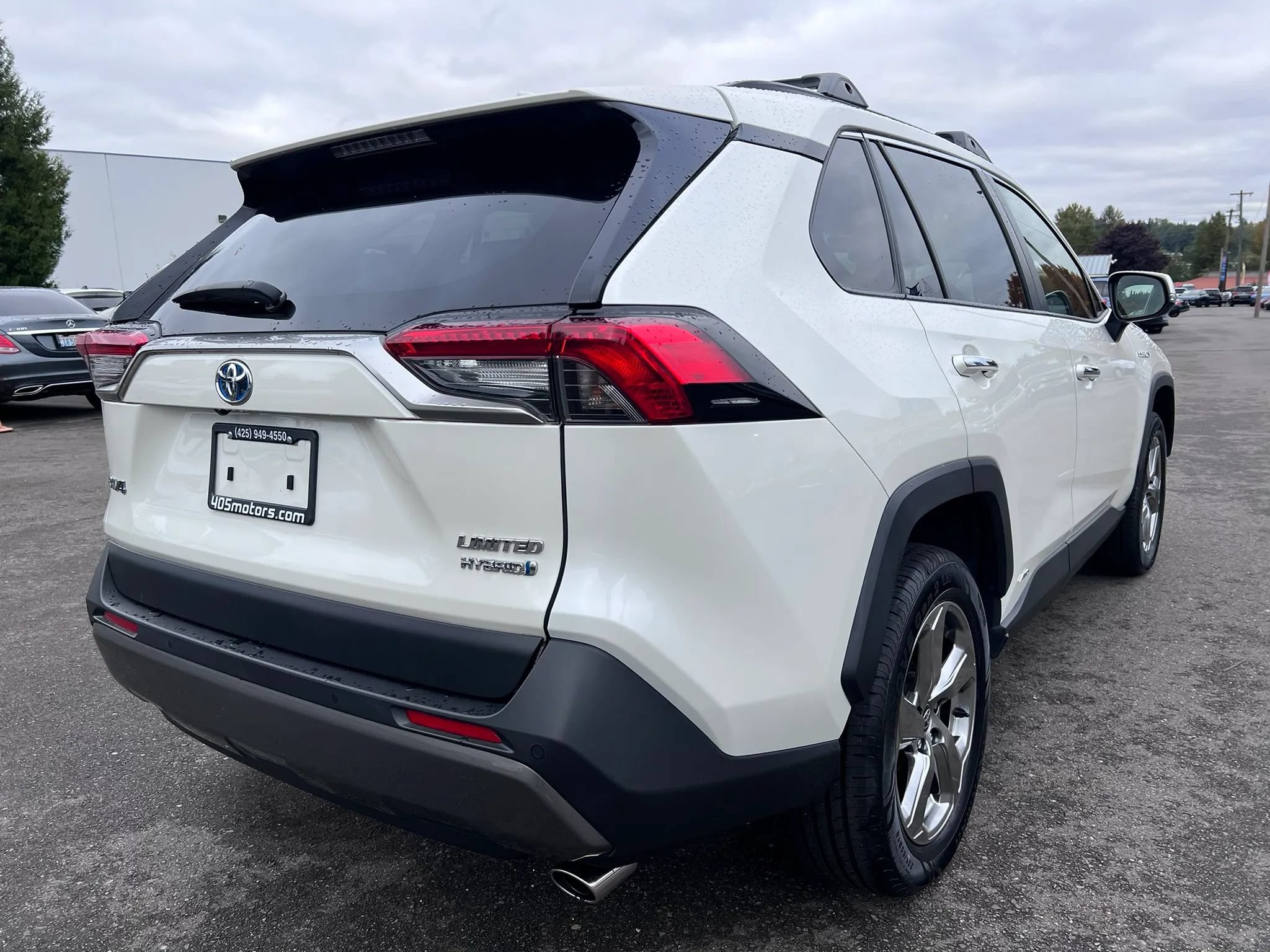 Used 2020 Toyota RAV4 Limited w/ All Weather Liner Package AWD/4WD image 7
