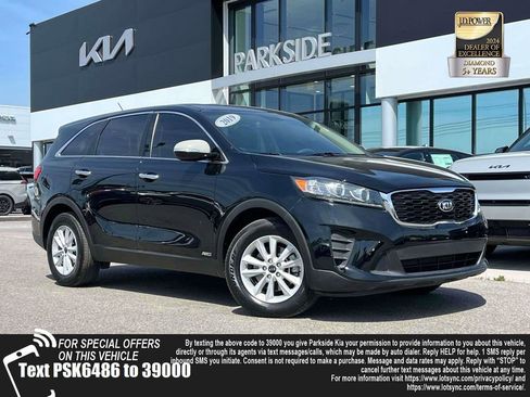 Used 2019 Kia Sorento AWD V6 image 1