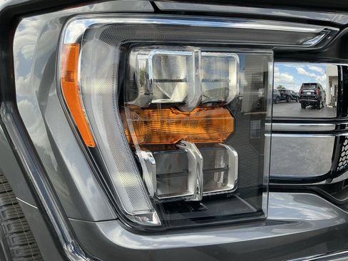 Used 2022 Ford F150 Lariat w/ Equipment Group 501A Mid image 8