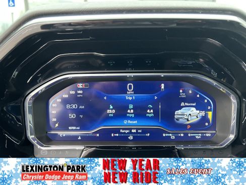 Used 2025 Chevrolet Silverado 1500 LT w/ Leather Package image 15