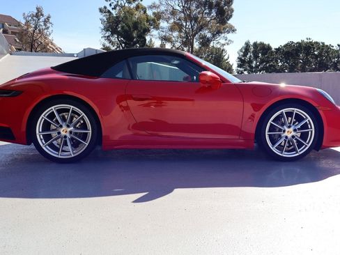 Certified 2022 Porsche 911 Carrera image 8