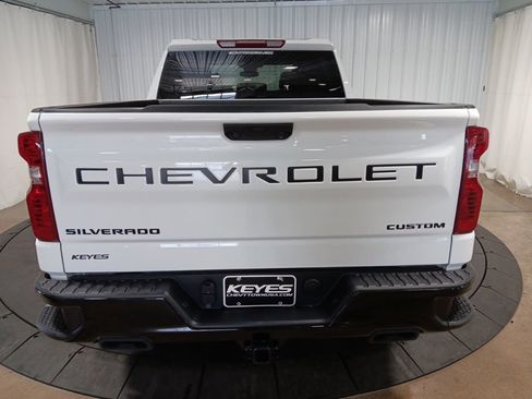 New 2026 Chevrolet Silverado 1500 Custom Trail Boss w/ Dark Appearance Package image 7