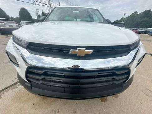 Used 2023 Chevrolet TrailBlazer LS AWD/4WD image 33