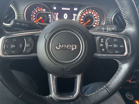 Used 2020 Jeep Gladiator Overland image 27