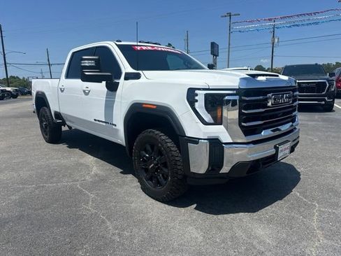 Used 2024 GMC Sierra 2500 SLE w/ SLE Value Package; AWD/4WD image 6