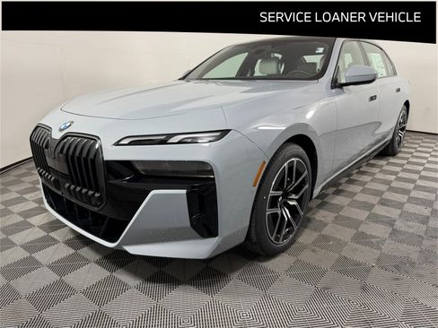 New 2025 BMW 760i xDrive w/ Executive Package image 7