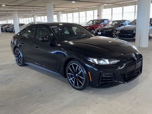 Certified 2025 BMW M440i image 1