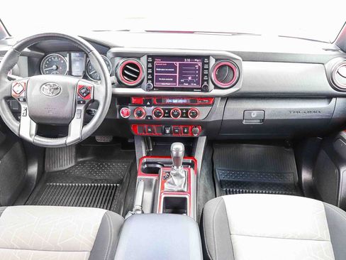 Certified 2023 Toyota Tacoma TRD Off-Road w/ Black Out Package (TMS) AWD/4WD image 15