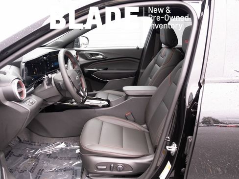 New 2026 Chevrolet Trax RS w/ Sunroof Package image 11