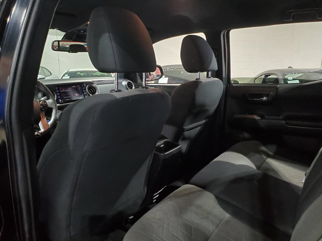 Used 2022 Toyota Tacoma TRD Off-Road AWD/4WD image 22