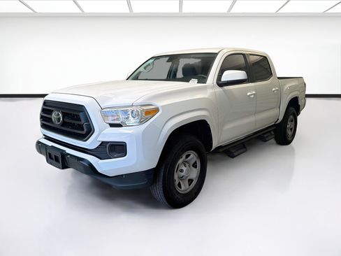 Used 2020 Toyota Tacoma SR RWD image 4