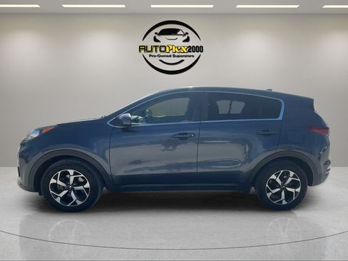 Used 2020 Kia Sportage LX FWD image 4