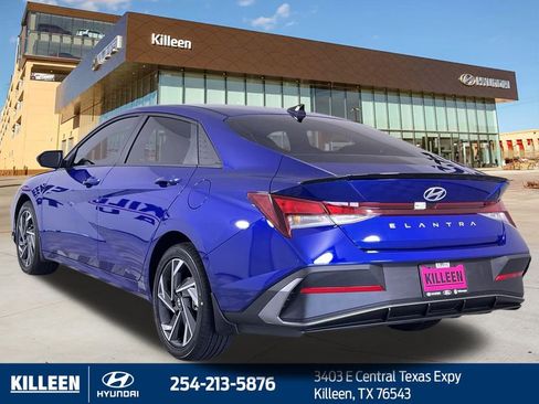 Used 2025 Hyundai Elantra Sport image 6