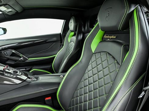 Used 2018 Lamborghini Aventador S AWD/4WD image 24