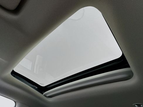 New 2027 Honda HR-V EX-L image 21