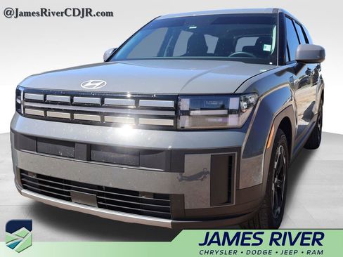 Used 2026 Hyundai Santa Fe SE image 1