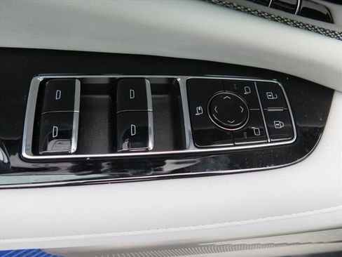 New 2025 Cadillac Optiq Sport 2 image 13