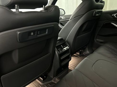 Used 2023 BMW X5 xDrive40i w/ Premium Package AWD/4WD image 25