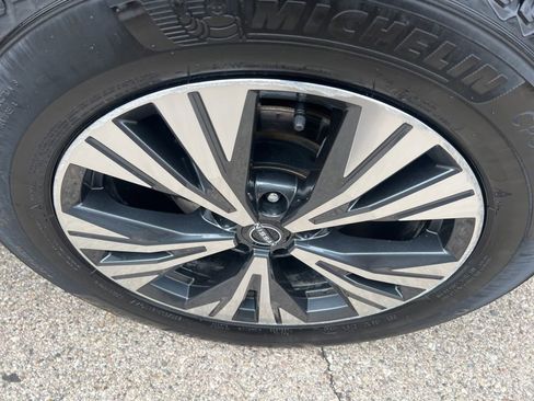 Certified 2023 Nissan Rogue SV image 41