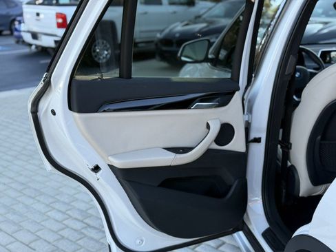 Used 2019 BMW X1 sDrive28i w/ Convenience Package image 12