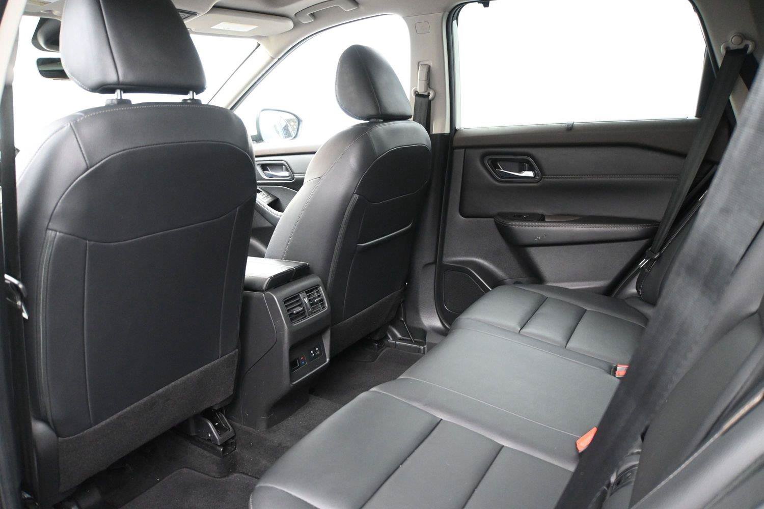 Used 2023 Nissan Rogue SL w/ SL Premium Package AWD/4WD image 9