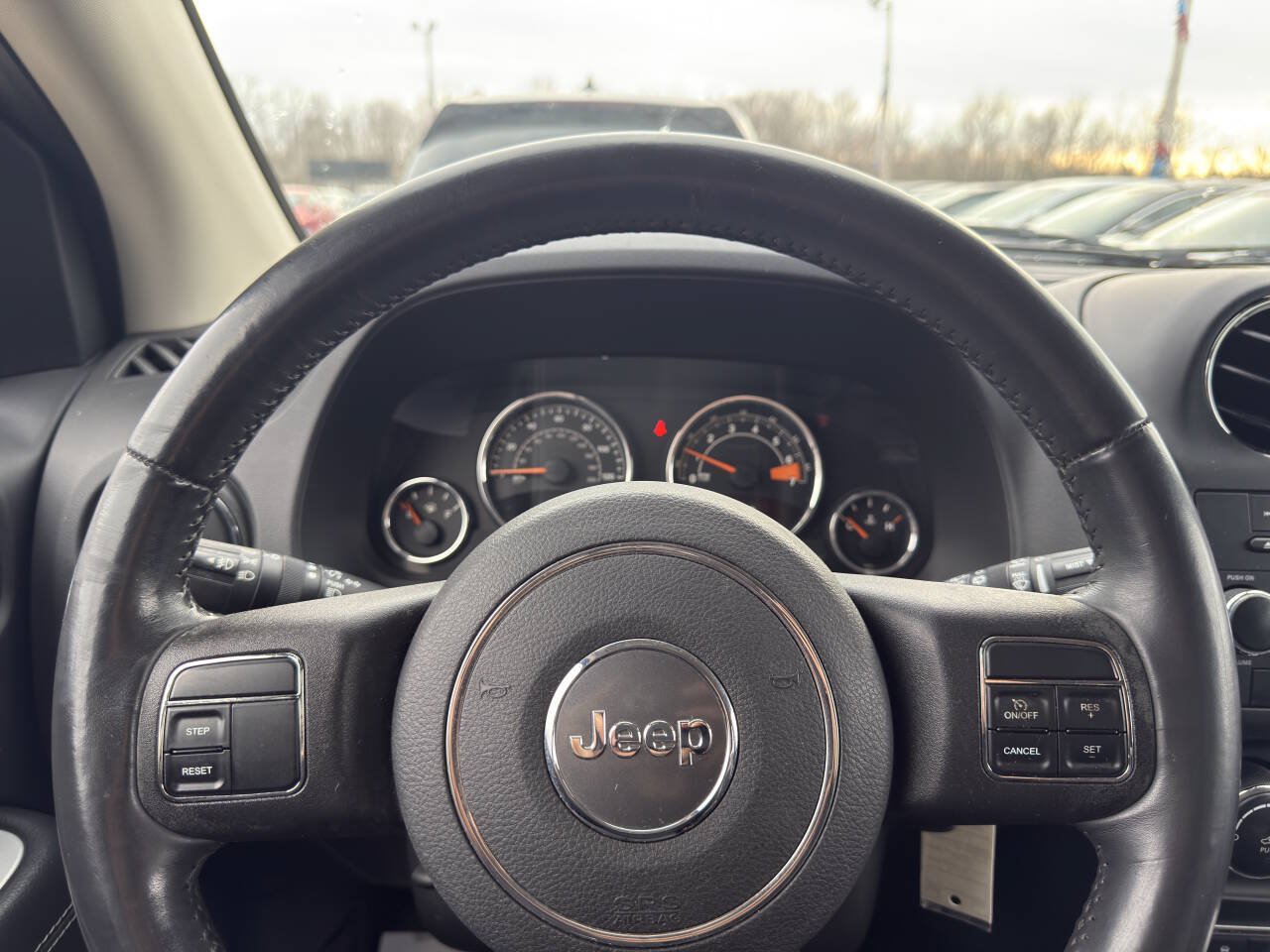 Used 2014 Jeep Compass Latitude AWD/4WD image 10